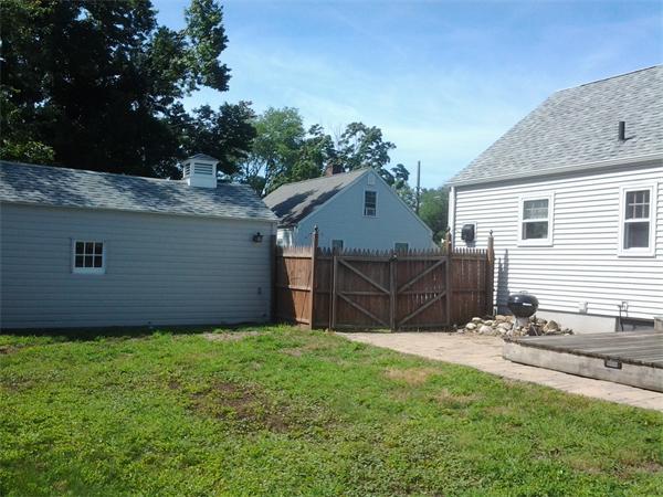 161 Mayflower Road Springfield, MA 01118 - Photo 18 of 20 a view of a backyard