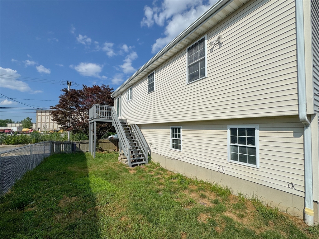 899 Warren Street Fall River, MA 02721 - Photo 3 of 20