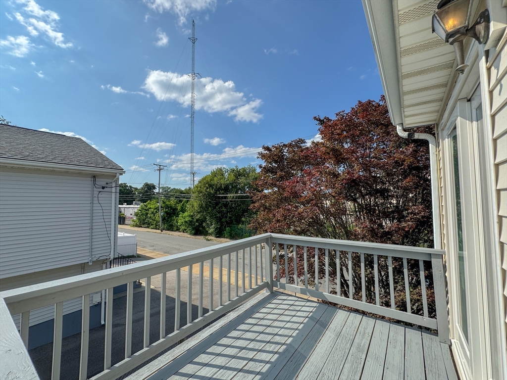 899 Warren Street Fall River, MA 02721 - Photo 7 of 20