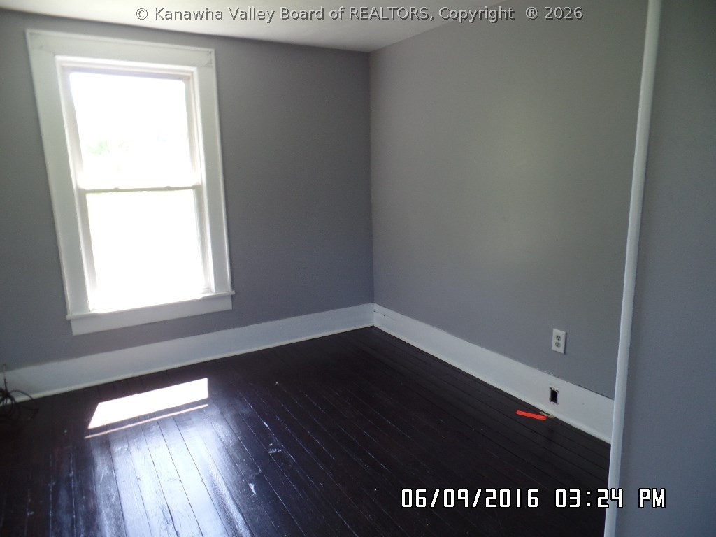 5280 Elk River Road South Elkview, WV 25071 - Photo 6 of 10 Gallery Image 6