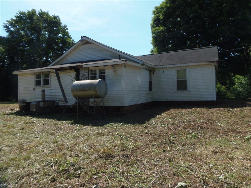 255 Warren Road Eden, NC 27288 - Photo 5 of 15 Gallery Image 5