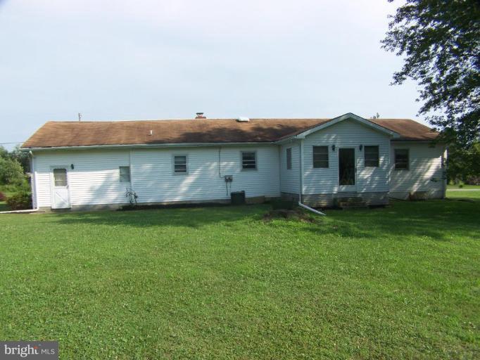 Exterior (Rear)