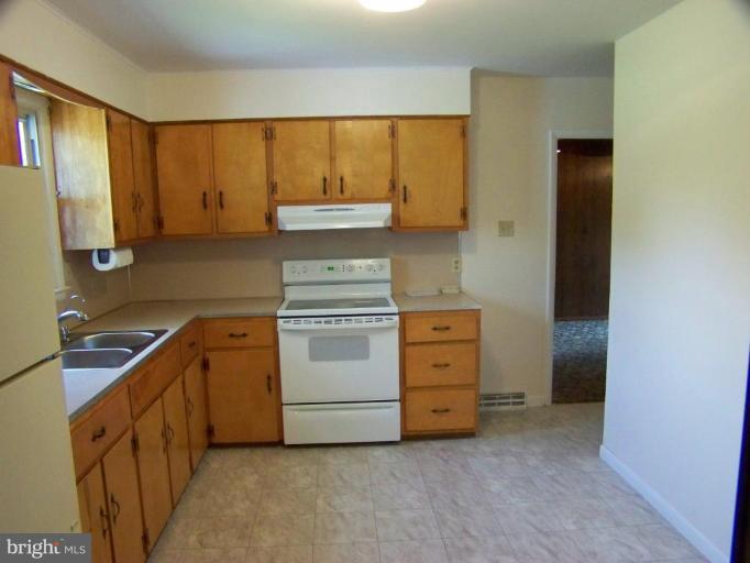 328 England Creamery Road North East, MD 21901 - Photo 8 of 14 Kitchen