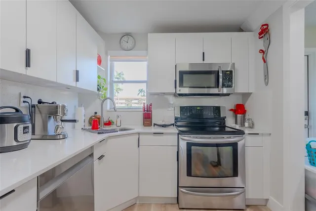 $1,549 | 8900 Washington Street, Unit 115, Pembroke Pines, FL 33025