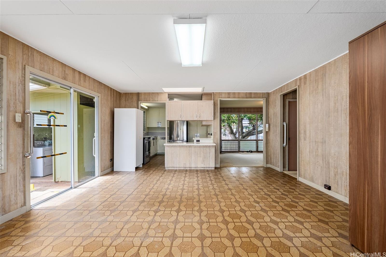 6017 Aimoku Street Honolulu, HI 96821 - Photo 11 of 22