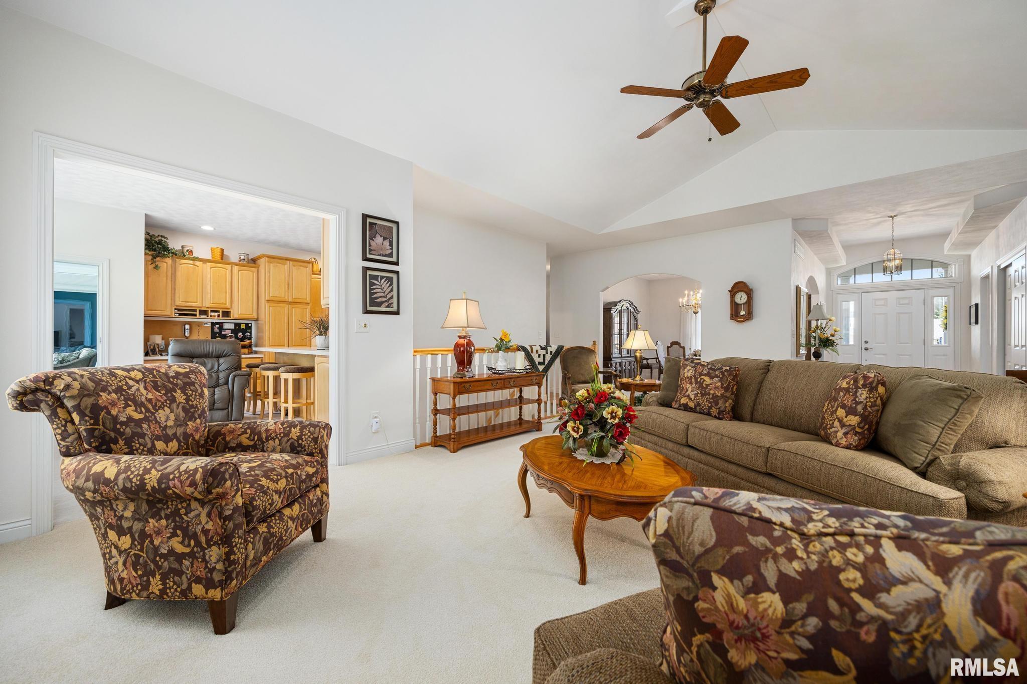 1930 Chestnut Lane Washington, IL 61571 - Photo 15 of 47