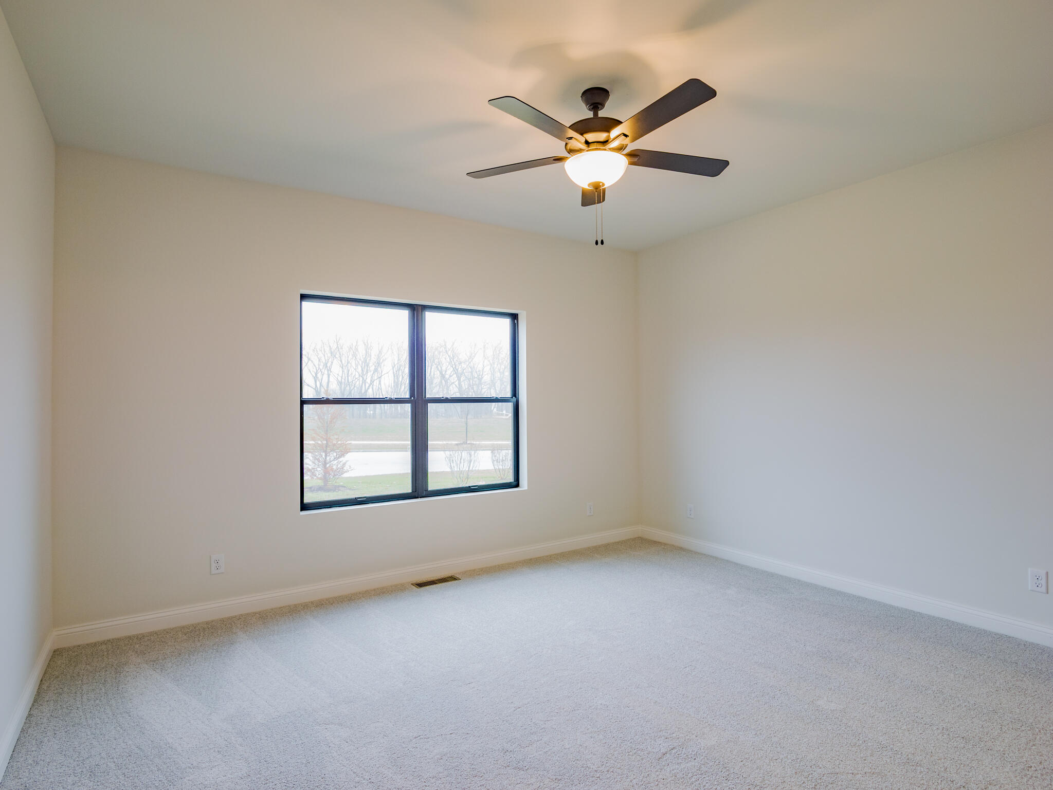 3004 Forestside Lane Valparaiso, IN 46385 - Photo 18 of 23 an empty room with a window