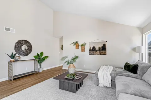 $1,100,000 | 8641 Hydra Lane, San Diego, CA 92126