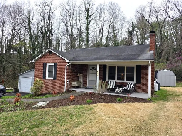 $239,000 | 611 Arch Street, Mount Airy, NC 27030
