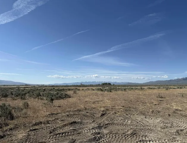 $135,000 | 1320 South S Highway, Malta, ID 83342