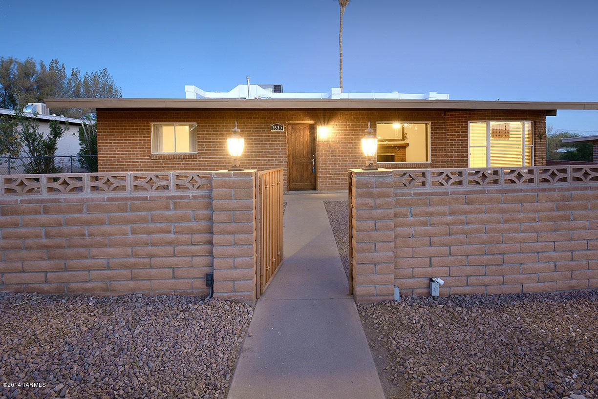 1639 North Old Ranch Road Tucson, AZ 85745 - Photo 4 of 32