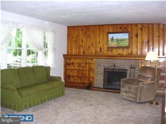 460 Almshouse Road Doylestown, PA 18901 - Photo 3 of 12 Living Room