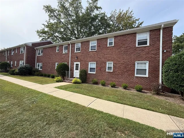 $235,000 | 12 Gainesborough Terrace, Unit 1B, River Edge, NJ 07661