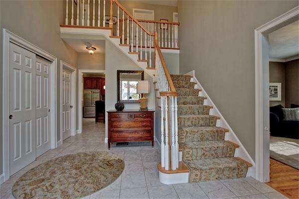13 Glen Road Hopkinton, MA 01748 - Photo 3 of 29 Gallery Image 3