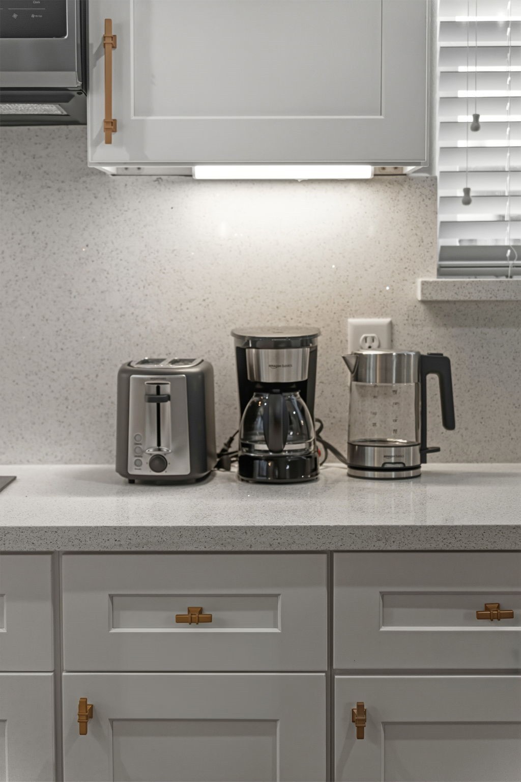 3539 Mt Pleasant Street, Unit B Houston, TX 77021 - Photo 8 of 16 a close view of sink and cabinets