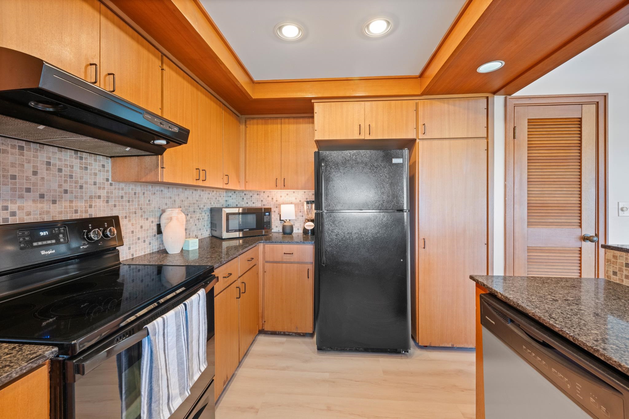 100 Ridge Road, Unit 2712 Lahaina, HI 96761 - Photo 14 of 32 Gallery Image 14