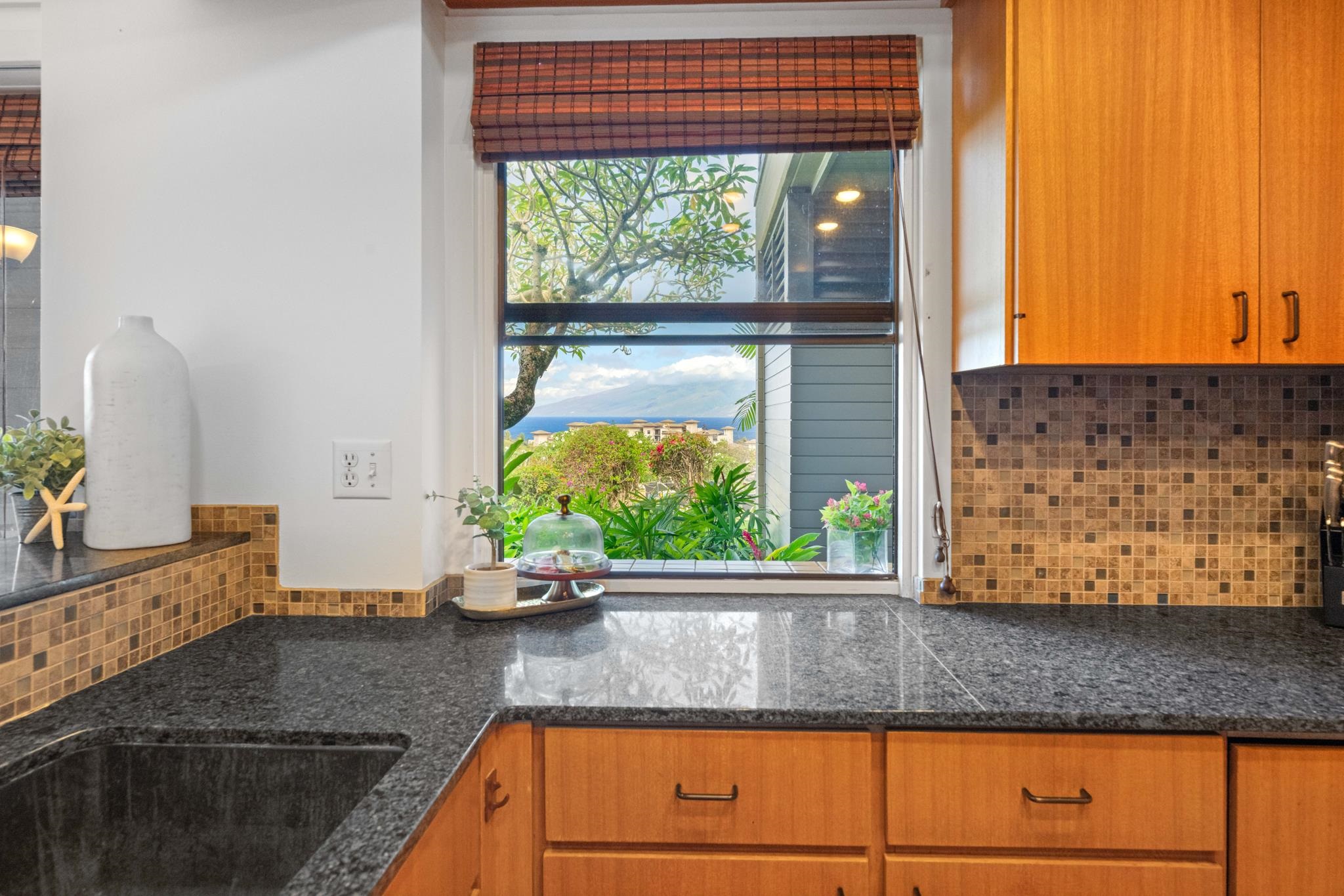 100 Ridge Road, Unit 2712 Lahaina, HI 96761 - Photo 16 of 32 Gallery Image 16
