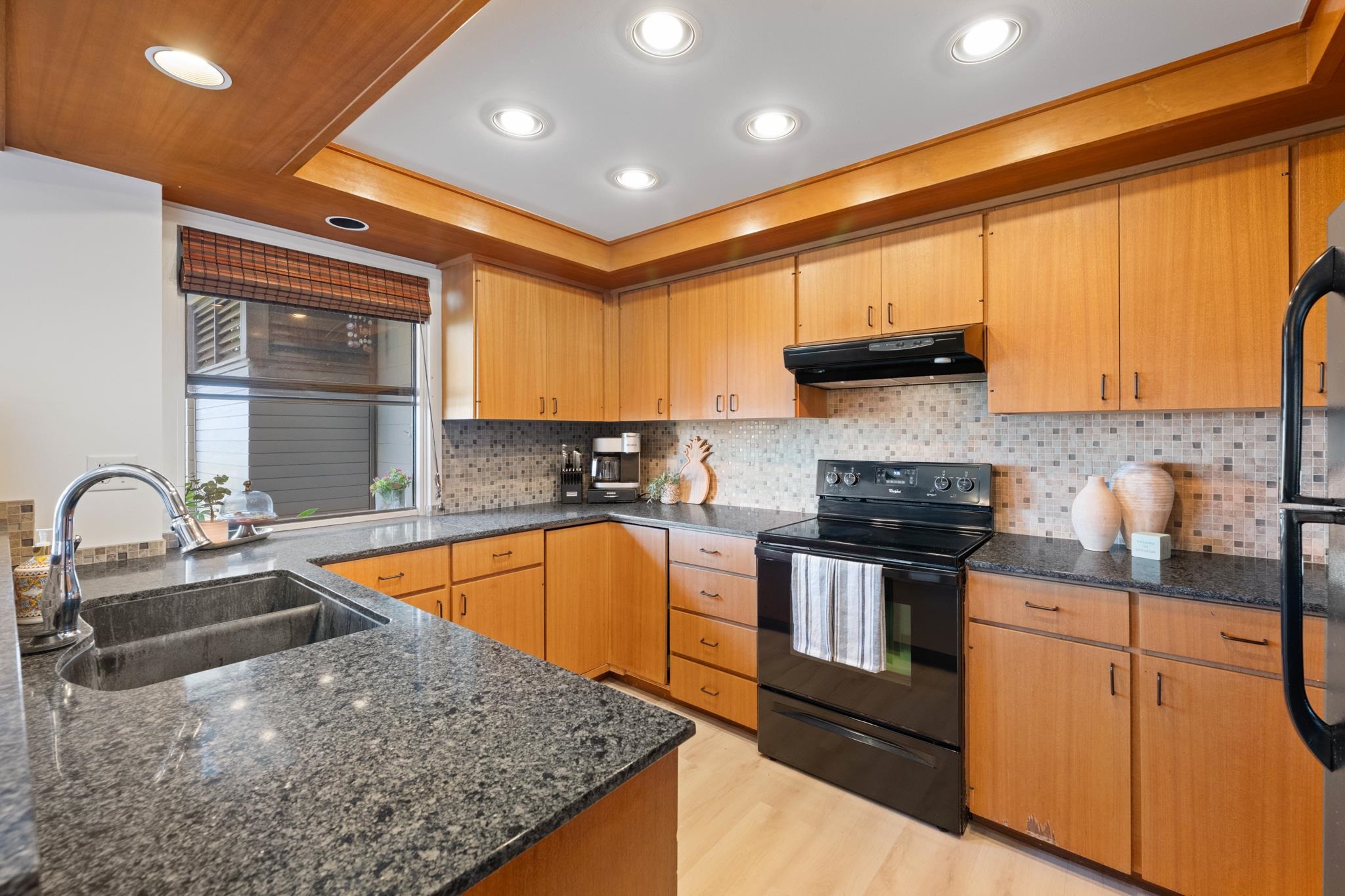 100 Ridge Road, Unit 2712 Lahaina, HI 96761 - Photo 10 of 32 Gallery Image 10