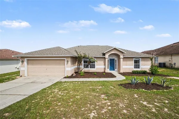 $304,900 | 1011 Bluegrass Drive, Groveland, FL 34736