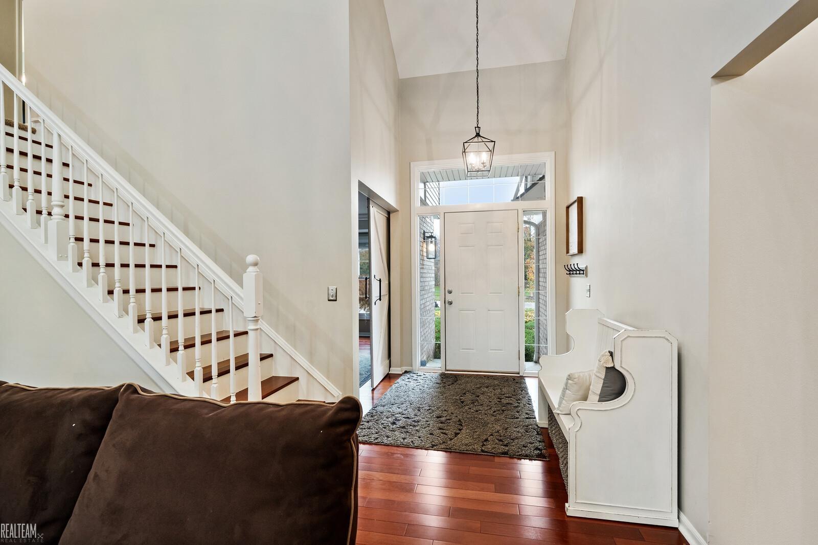 2695 Oak View Court Rochester Hills, MI 48307 - Photo 6 of 54