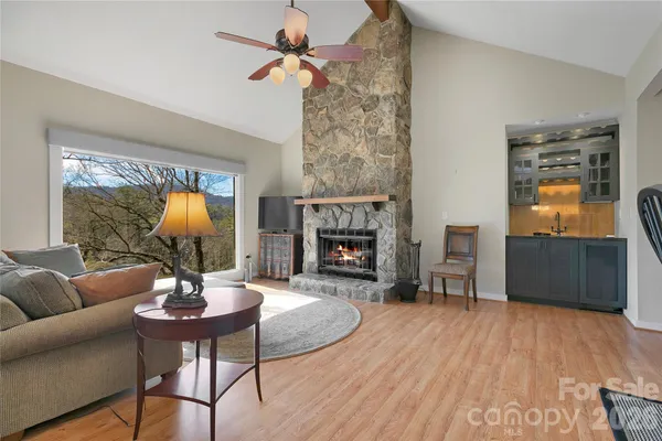 $519,000 | 150 Racquet Club Villas Drive, Sapphire, NC 28774