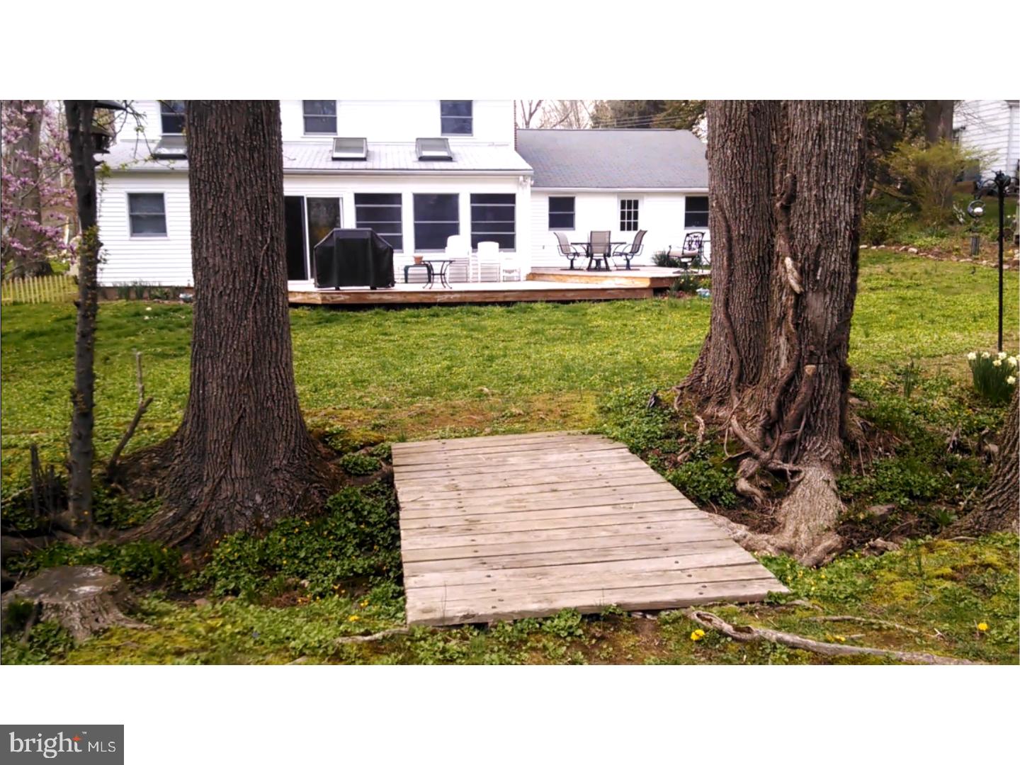 16 Lawrence Road Audubon, PA 19403 - Photo 24 of 25 Back Yard