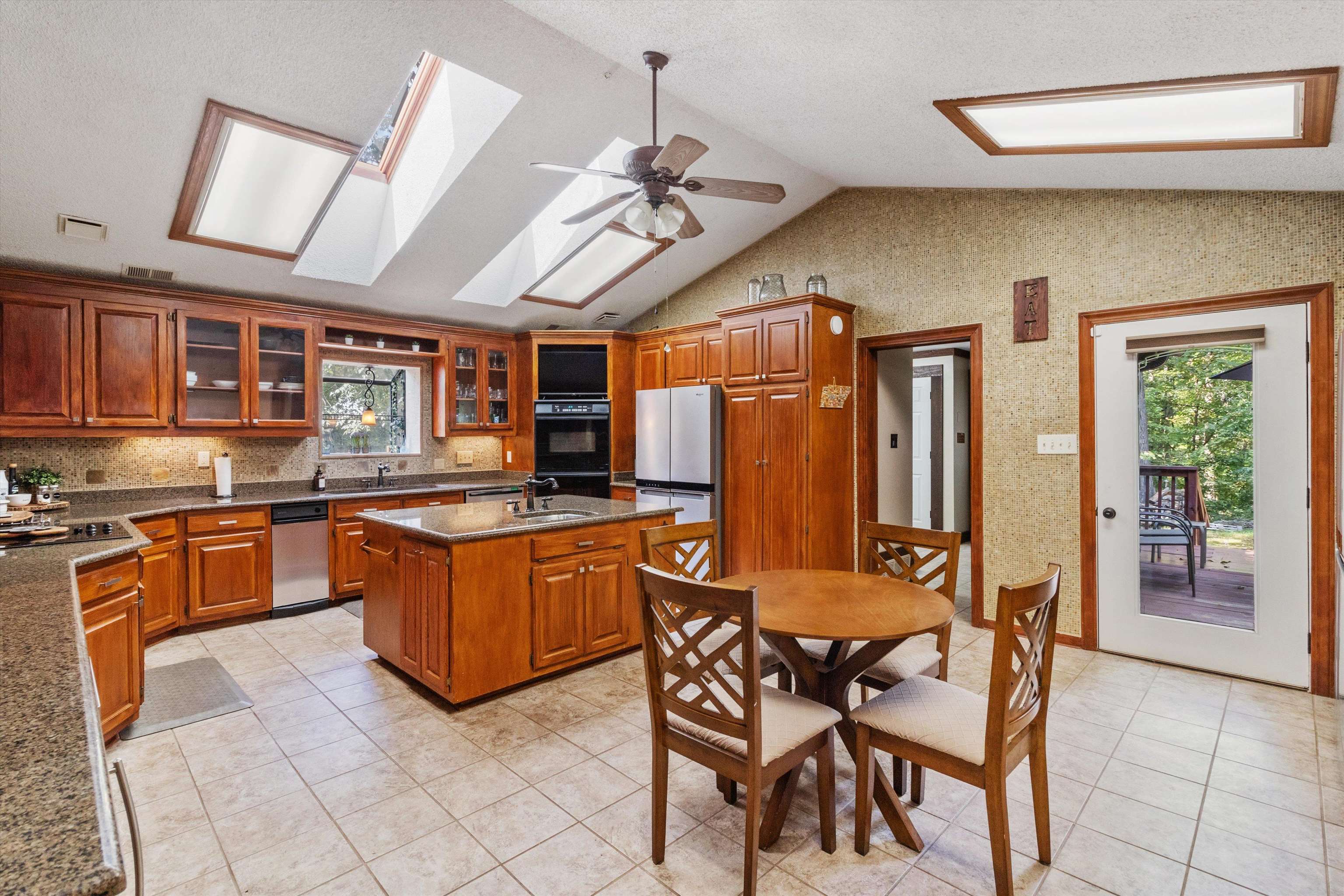 225 Eagle Spring Cove Memphis, TN 38018 - Photo 9 of 40