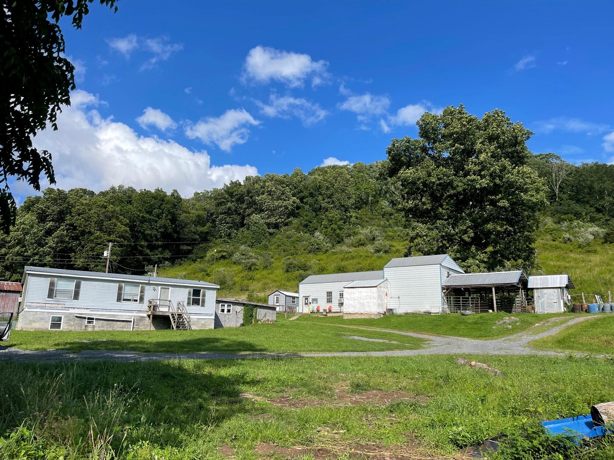1340 Old Renick Road Renick, WV 24966 - Photo 6 of 53 Gallery Image 6