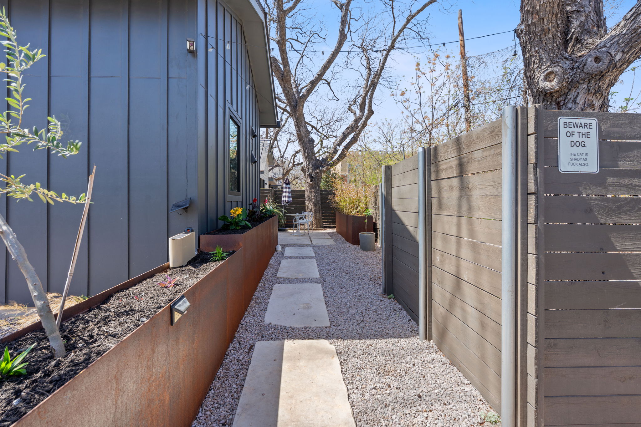 308 Onion Street Austin, TX 78702 - Photo 39 of 40 a narrow alley leading to a building