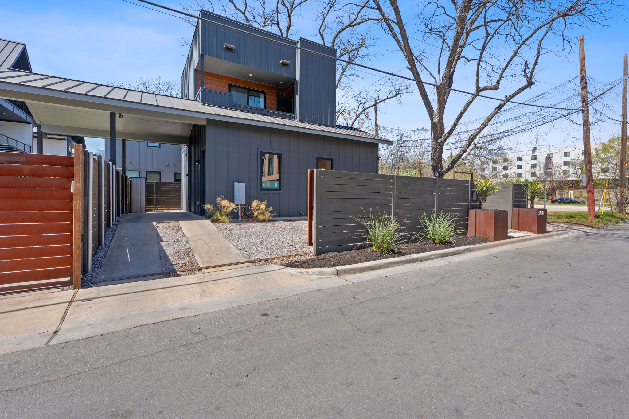 308 Onion Street Austin, TX 78702 - Photo 40 of 40 a view of a building with a street