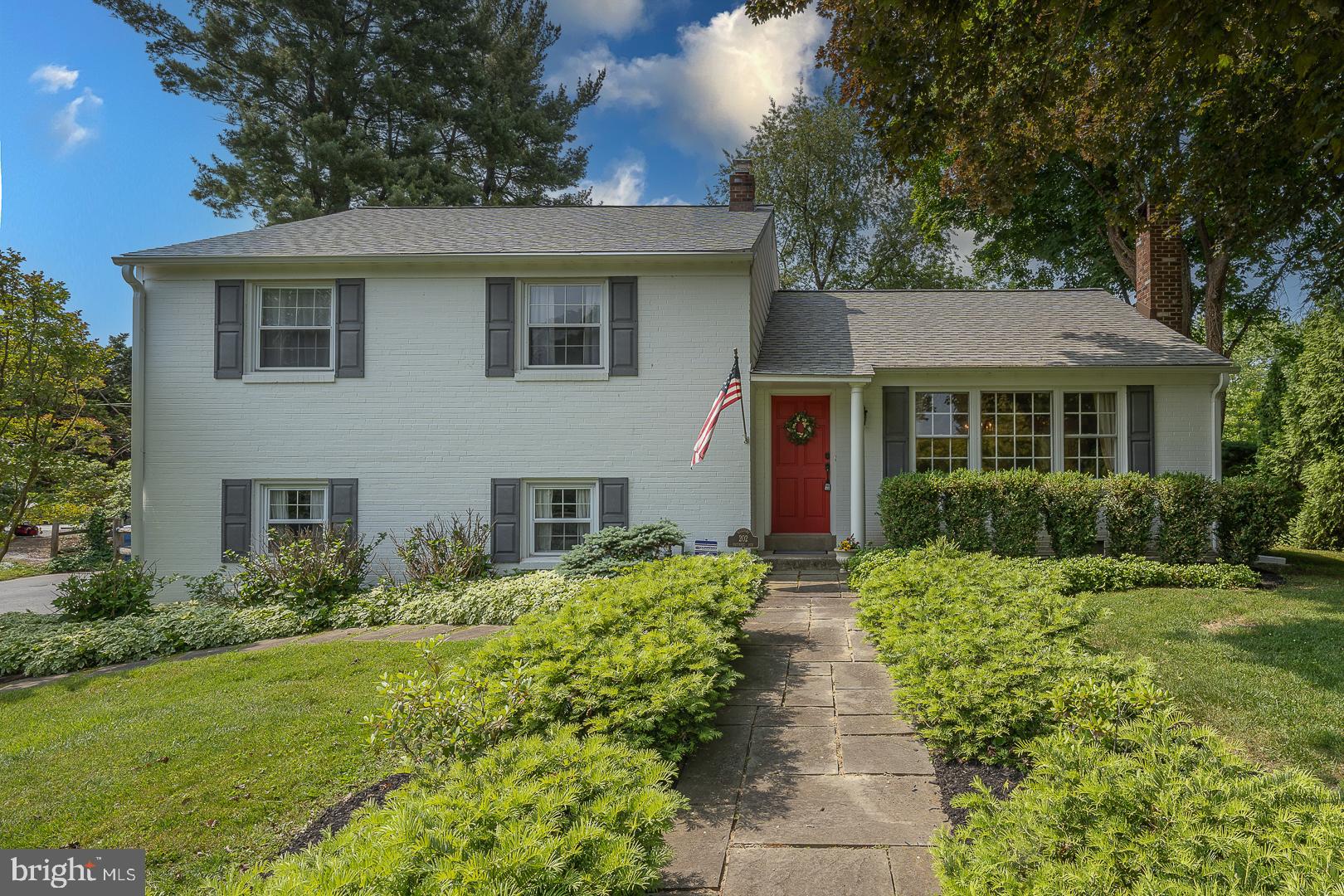 202 Ridgewood Road Media, PA 19063 - Photo 5 of 57
