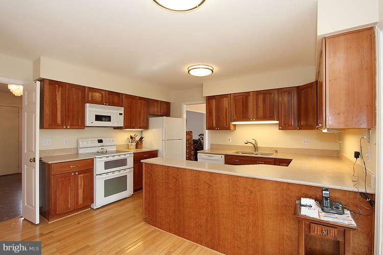 13405 Rippling Brook Drive Silver Spring, MD 20906 - Photo 10 of 30 Kitchen