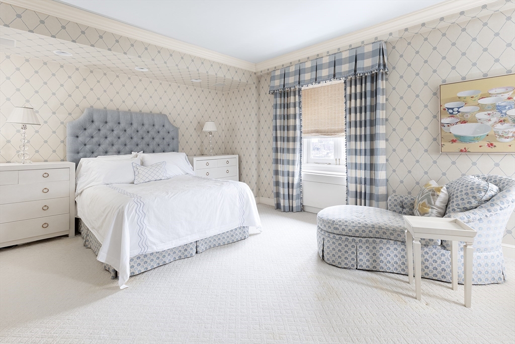 274 Beacon Street, Unit PH Boston, MA 02116 - Photo 16 of 19