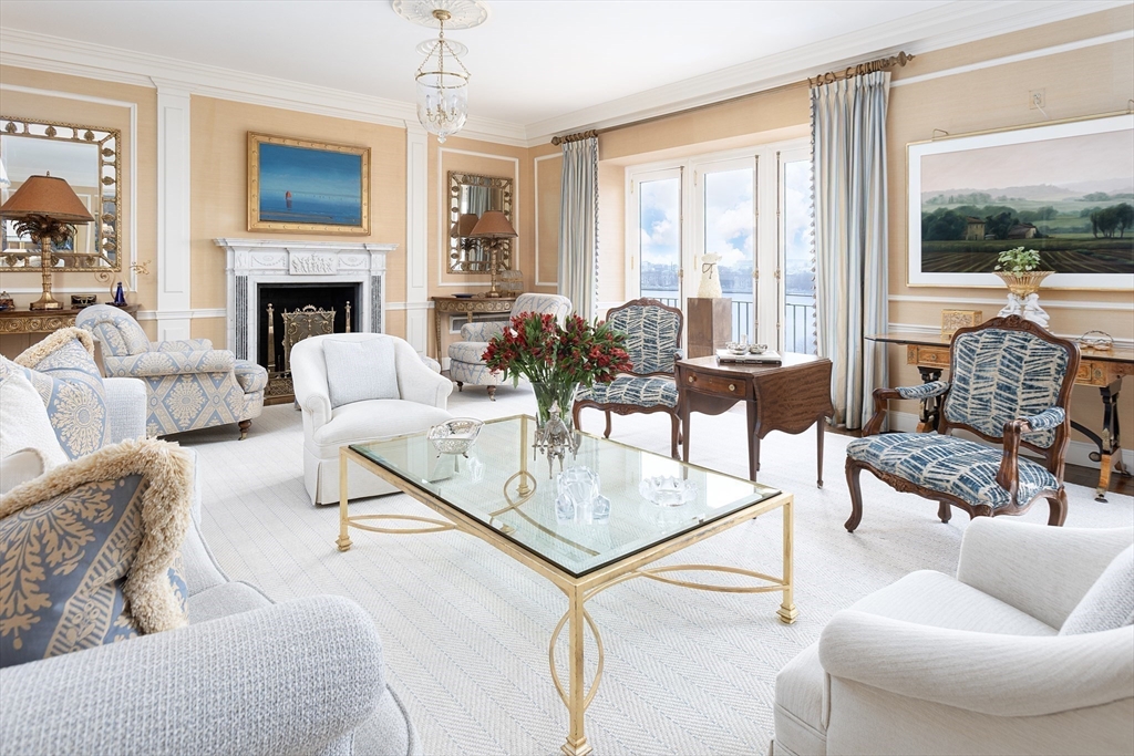 274 Beacon Street, Unit PH Boston, MA 02116 - Photo 3 of 19