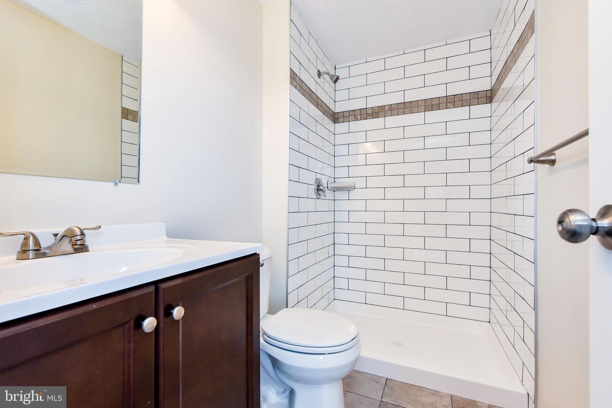 1308 Leeds Road Elkton, MD 21921 - Photo 23 of 28 Master Bath w/custom tile in shower.