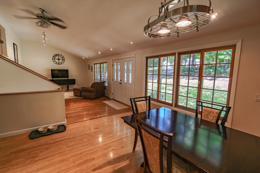 159 Ipswich Road Topsfield, MA 01983 - Photo 5 of 30 Gallery Image 5