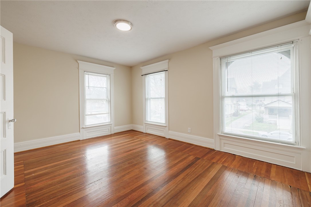 30 Strathallan Park Rochester, NY 14607 - Photo 10 of 34