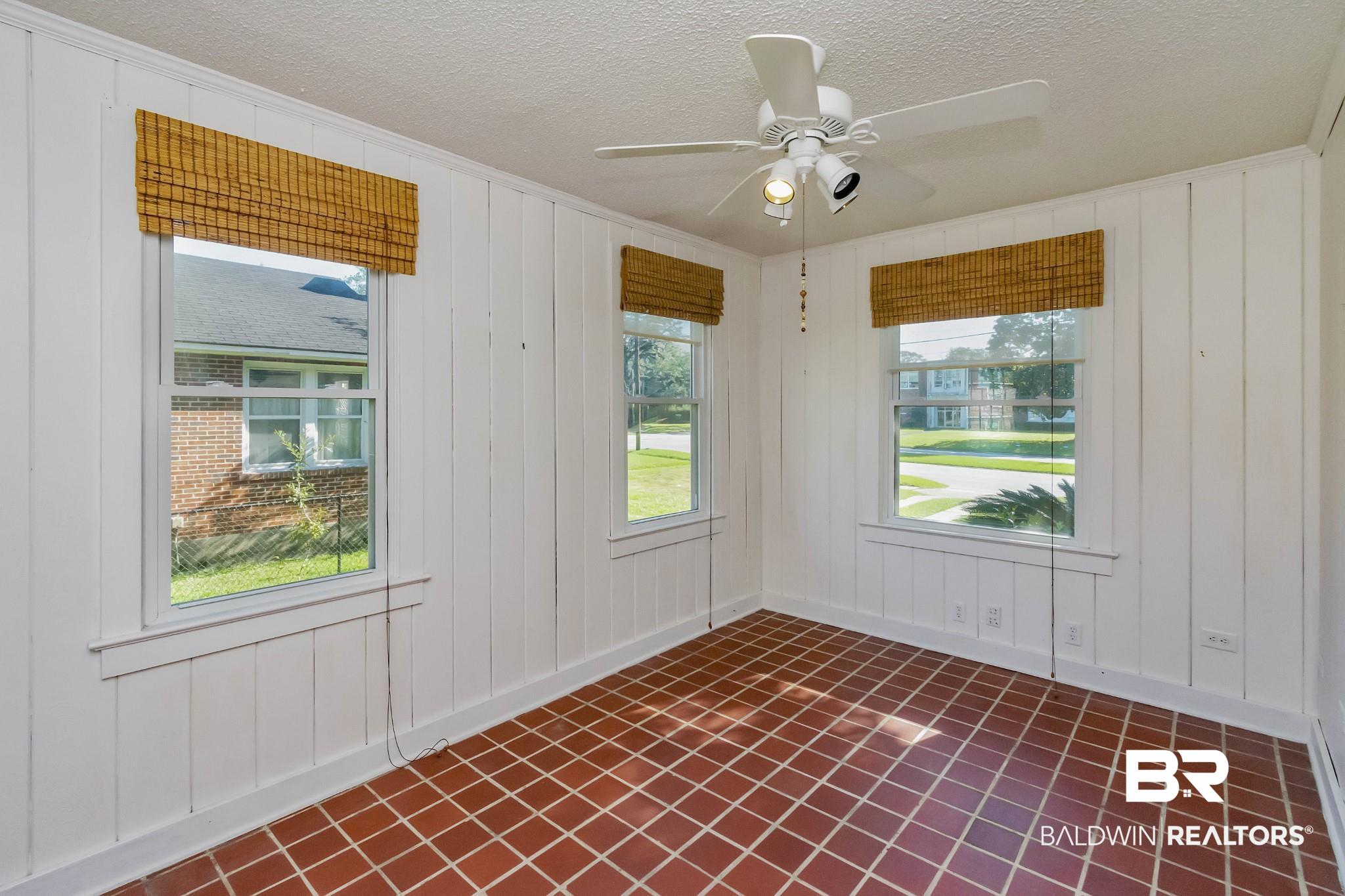 2608 Spring Hill Avenue Mobile, AL 36607 - Photo 10 of 36