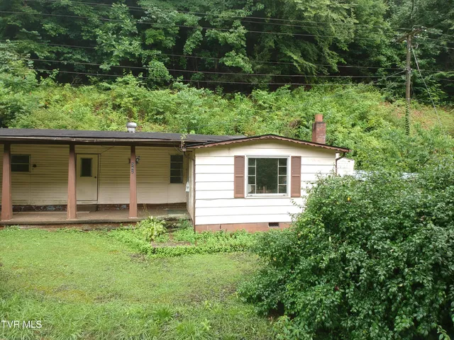 $45,000 | 362 Rakes Ridge Road, Birchleaf, VA 24220