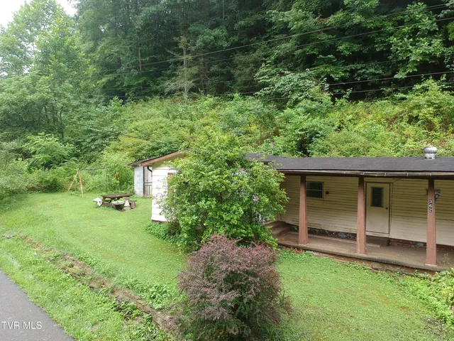 $45,000 | 362 Rakes Ridge Road, Birchleaf, VA 24220
