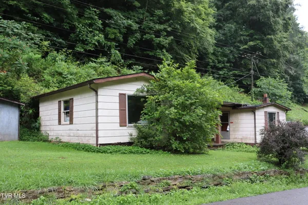 $45,000 | 362 Rakes Ridge Road, Birchleaf, VA 24220