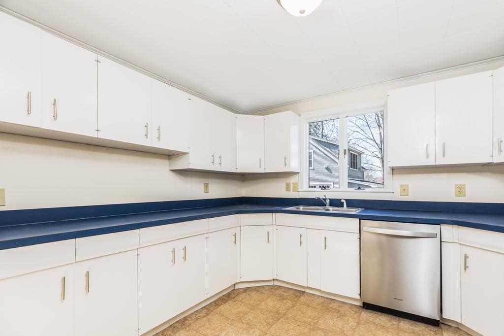 23 Gill Street Exeter, NH 03833 - Photo 19 of 41