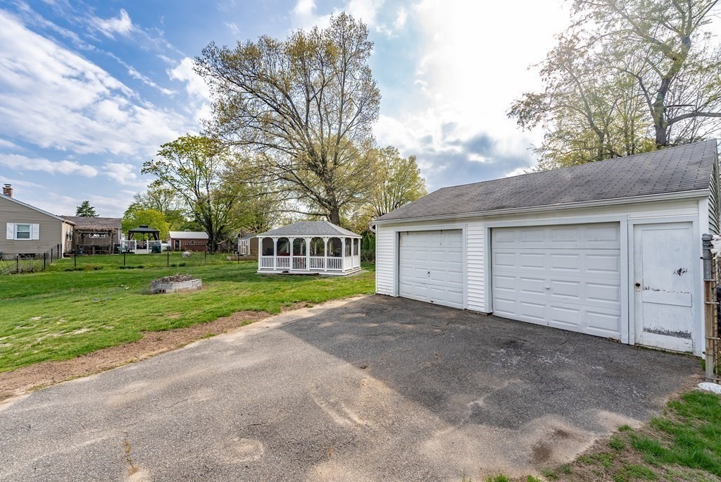 77 Powder Mill Road Southwick, MA 01077 - Photo 5 of 26 Gallery Image 5