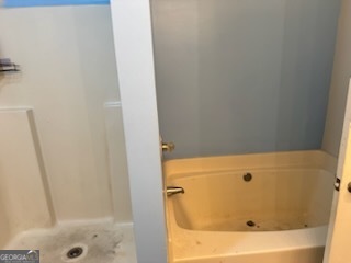 2555 Flat Shoals Road, Unit 801 South Fulton, GA 30349 - Photo 7 of 25 a bathroom with a tub