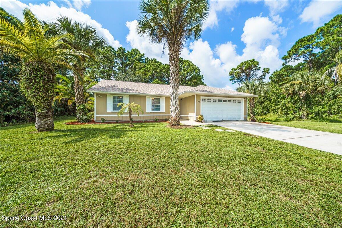 386 Gordon Road Northwest Palm Bay, FL 32907 - Photo 2 of 25 Front View