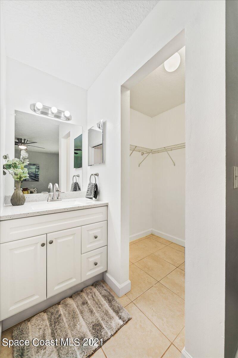 386 Gordon Road Northwest Palm Bay, FL 32907 - Photo 15 of 25 Primary Bathroom