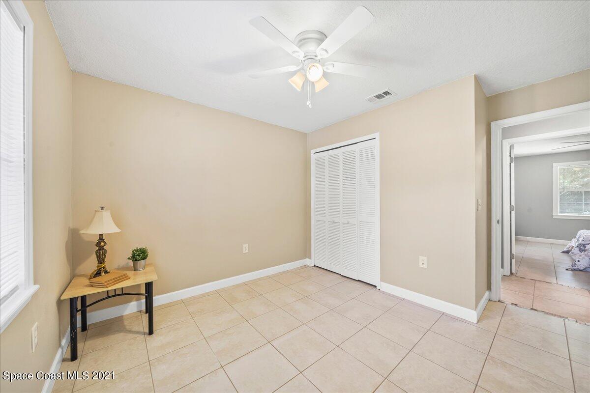 386 Gordon Road Northwest Palm Bay, FL 32907 - Photo 17 of 25 Second Bedroom