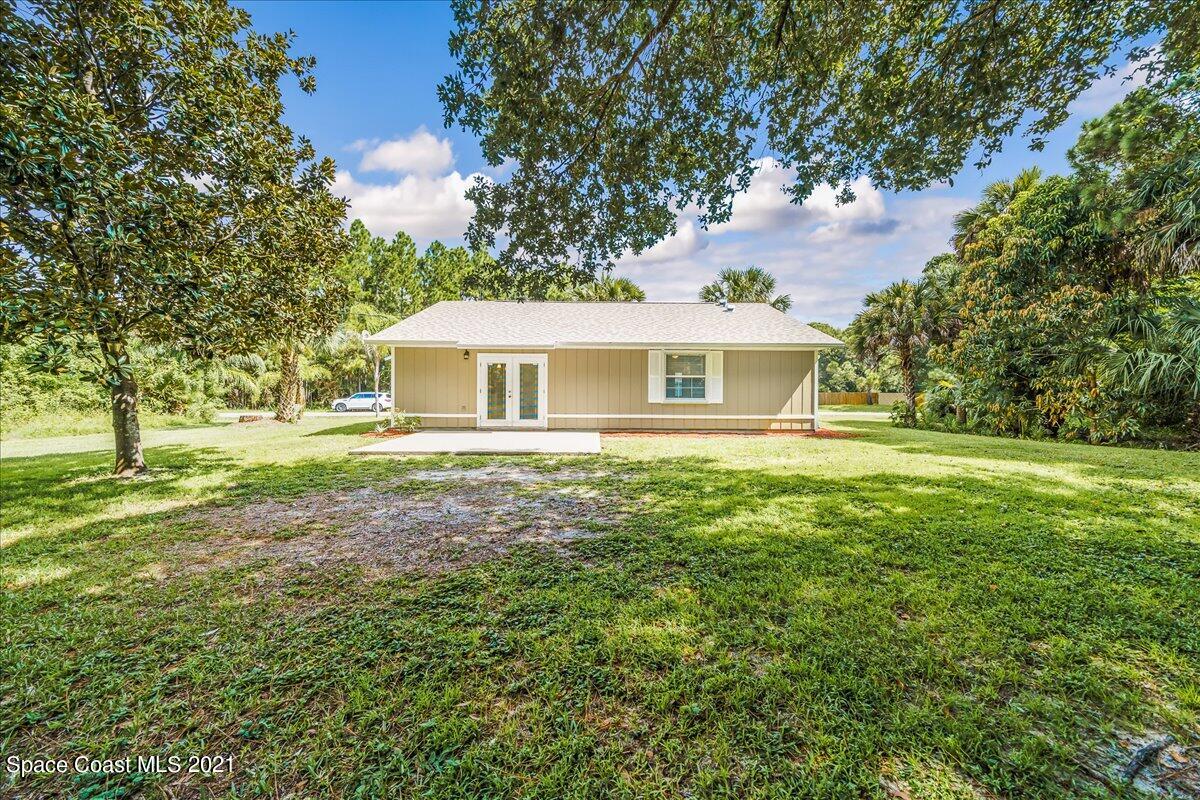 386 Gordon Road Northwest Palm Bay, FL 32907 - Photo 22 of 25 Back Yard