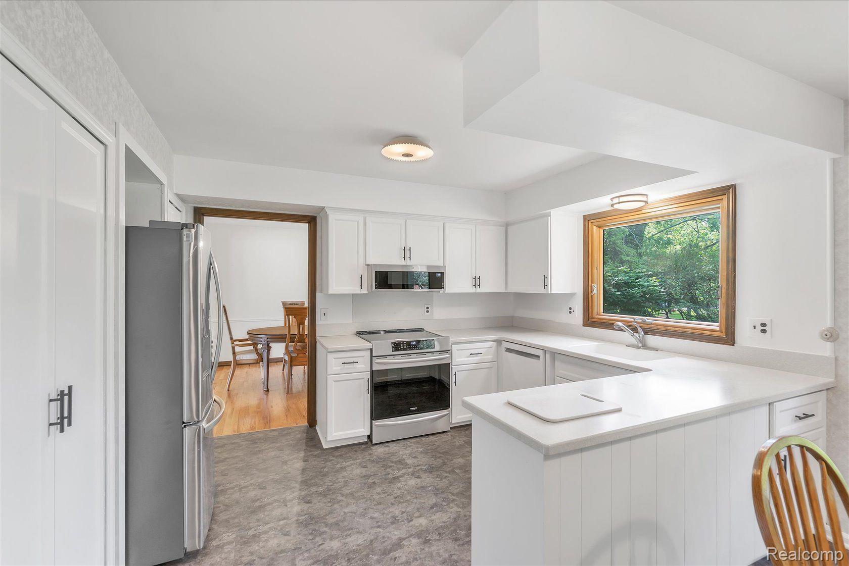 35969 Congress Road Farmington, MI 48335 - Photo 14 of 57 Gallery Image 14