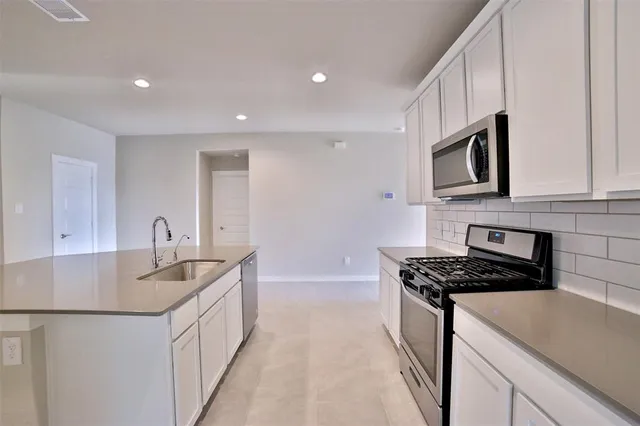 $2,400 | 29707 Cayenne Circle, Katy, TX 77494